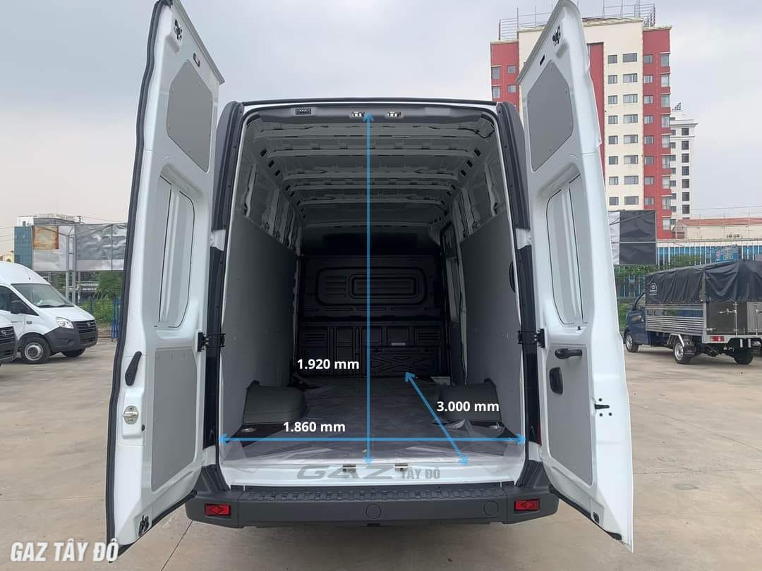 Khoang chở hàng xe Gaz Van 3 chỗ phiên bản ngắn