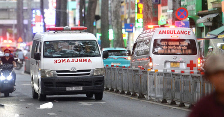 xe cứu thương có được đi ngược chiều không