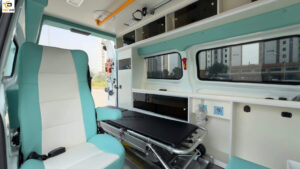 các trang thiết bị hiện đại tiên tiến trên ford transit cứu thương