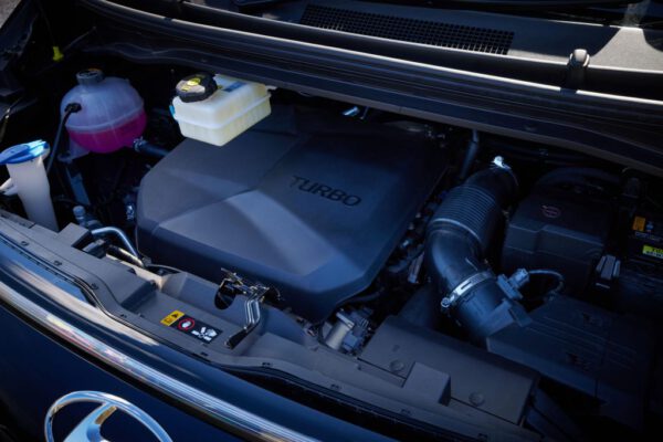động cơ xe cứu thương hyundai staria máy dầu