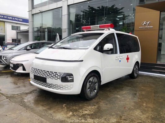 Xe cứu thương Hyundai Staria động cơ xăng