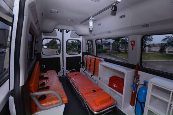 khoang bệnh nhân xe cấp cứu Hyundai solati